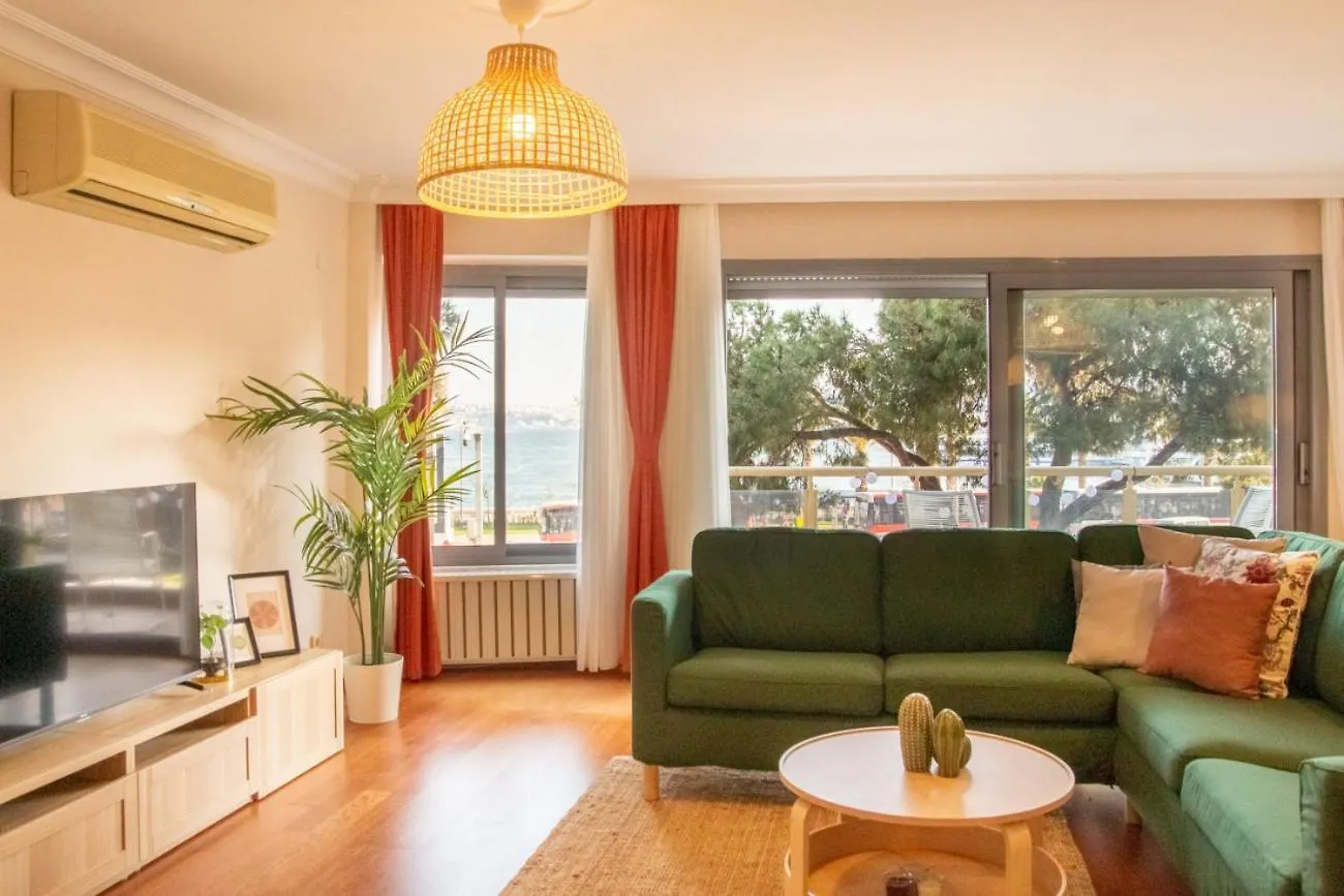 Balcony & Sea View Flat In Karsiyaka Apartment Izmir