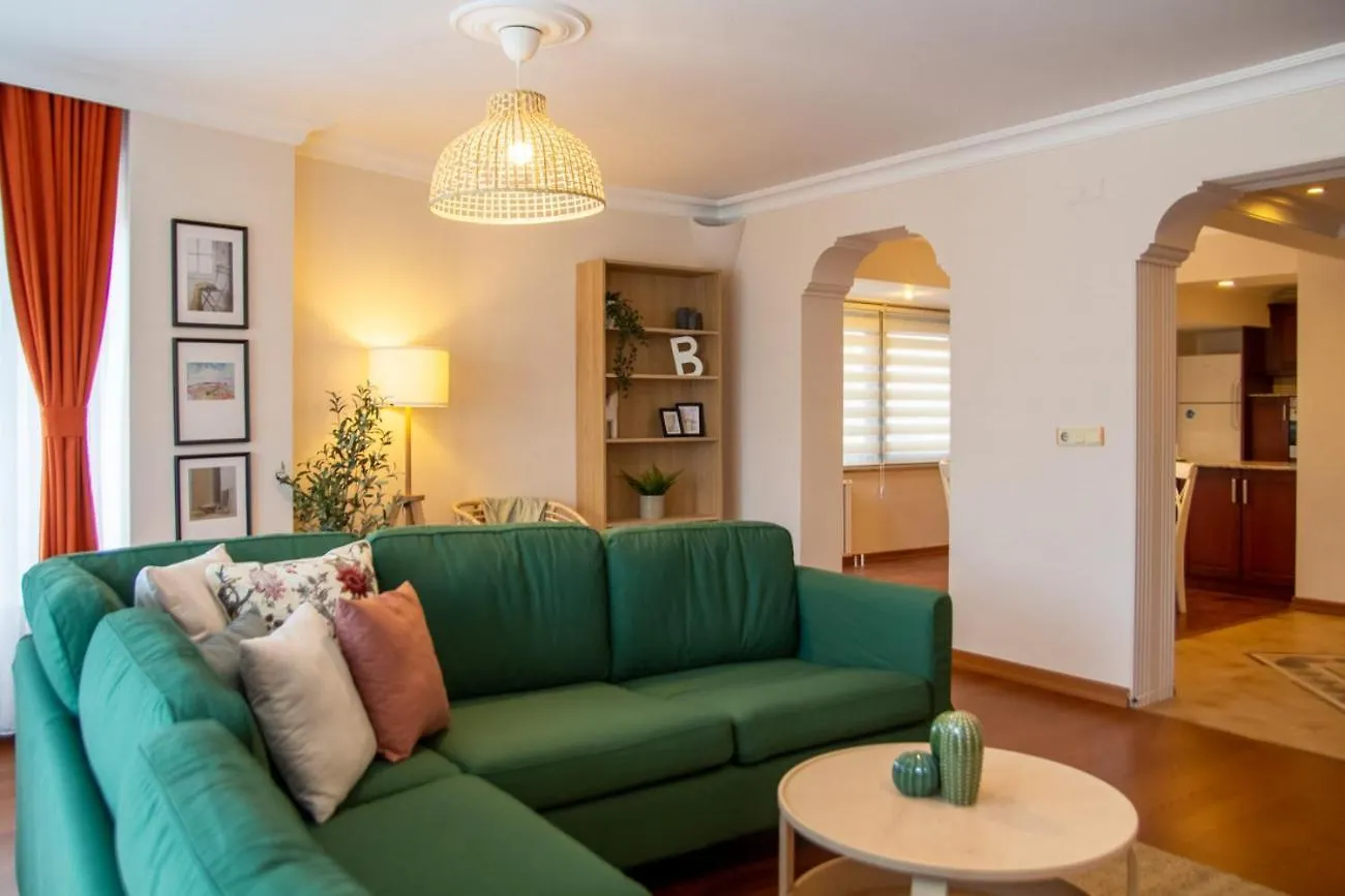 Balcony & Sea View Flat In Karsiyaka Apartment Izmir Turkey