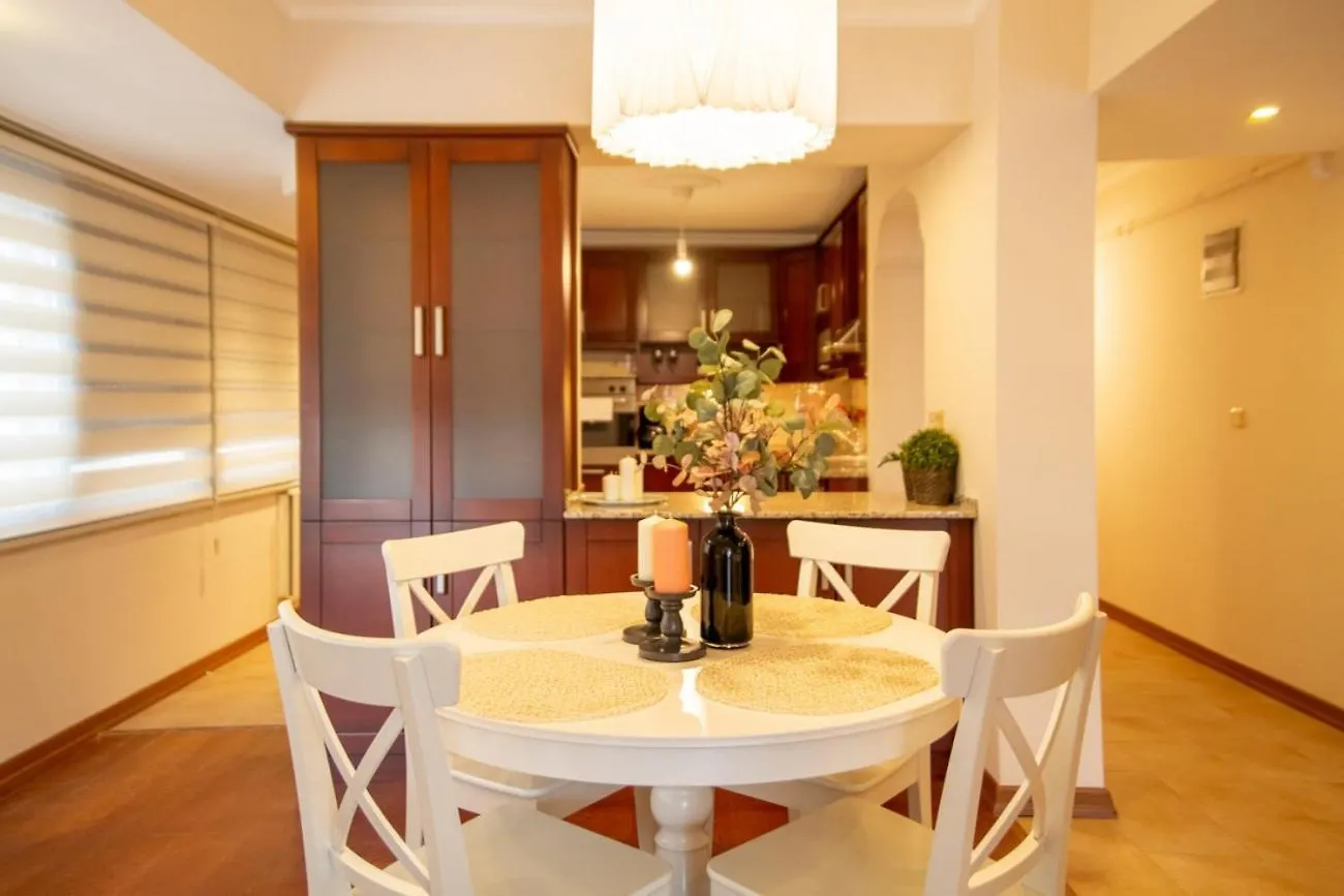Balcony & Sea View Flat In Karsiyaka Apartment Izmir Turkey