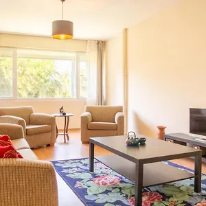 Apartment Lovely Flat Near Public Transportation In, Izmir